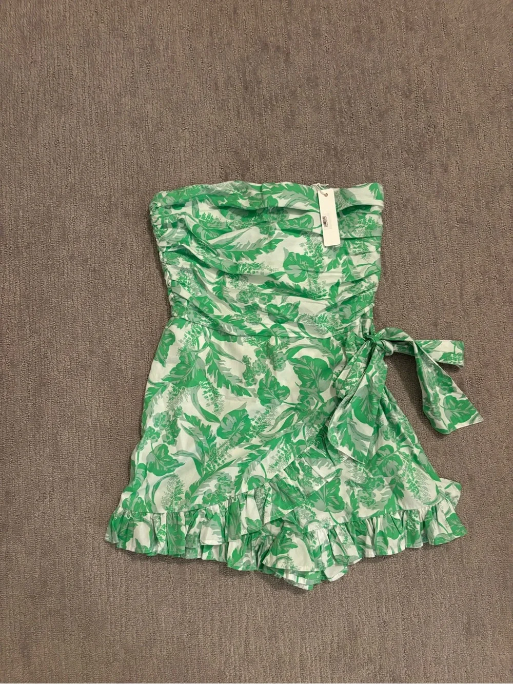 Oliviaceous green tropical romper - Picture 1 of 3